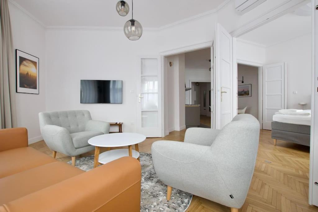 Premium By Hi - 2 Bedroom - View Budapest